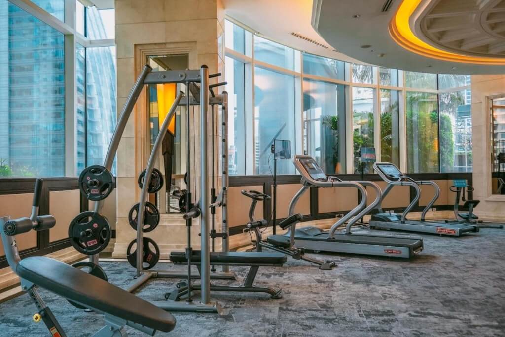 Stay Fit in Bangkok: Grande Centre Point Terminal 21's Full-Equipment Gym