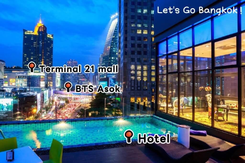It is extremely convenient to walk from Hotel Clover Asoke to the BTS Asok Station, taking only about 4 minutes.