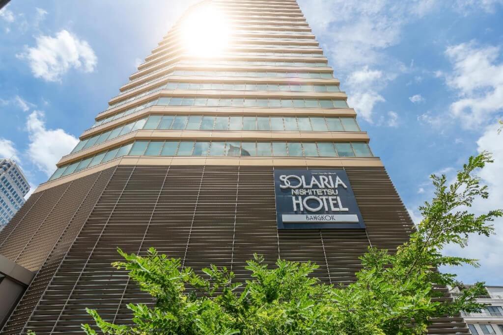 The Solaria Nishitetsu Hotel Bangkok is a super tall building. You can spot it super easily from the BTS and MRT stations.