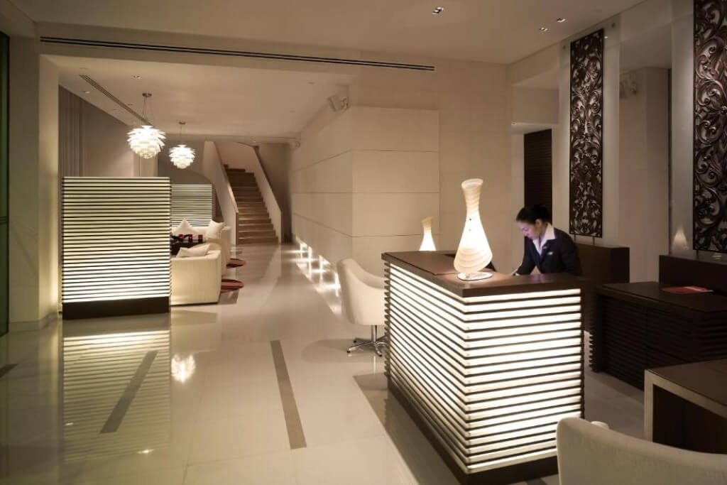 NH Bangkok Asoke Friendly and courteous front desk staff.