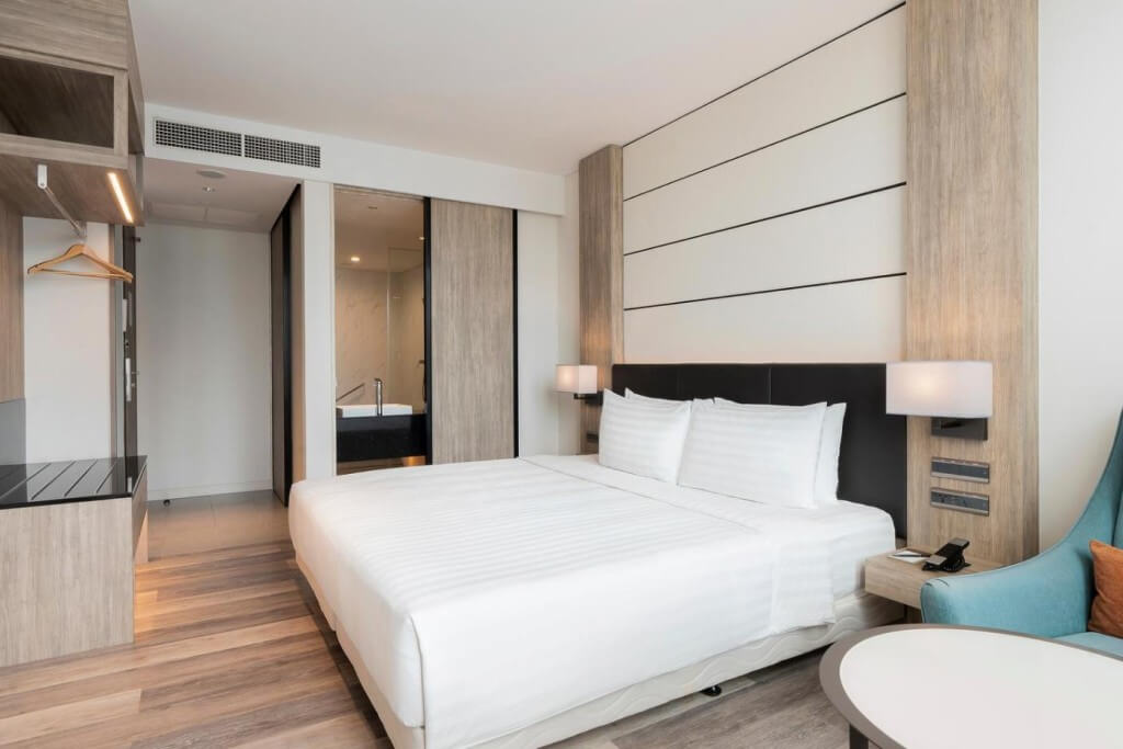 Solaria Nishitetsu Hotel's standard double room – get that classic Japanese minimalist style with super comfy space.