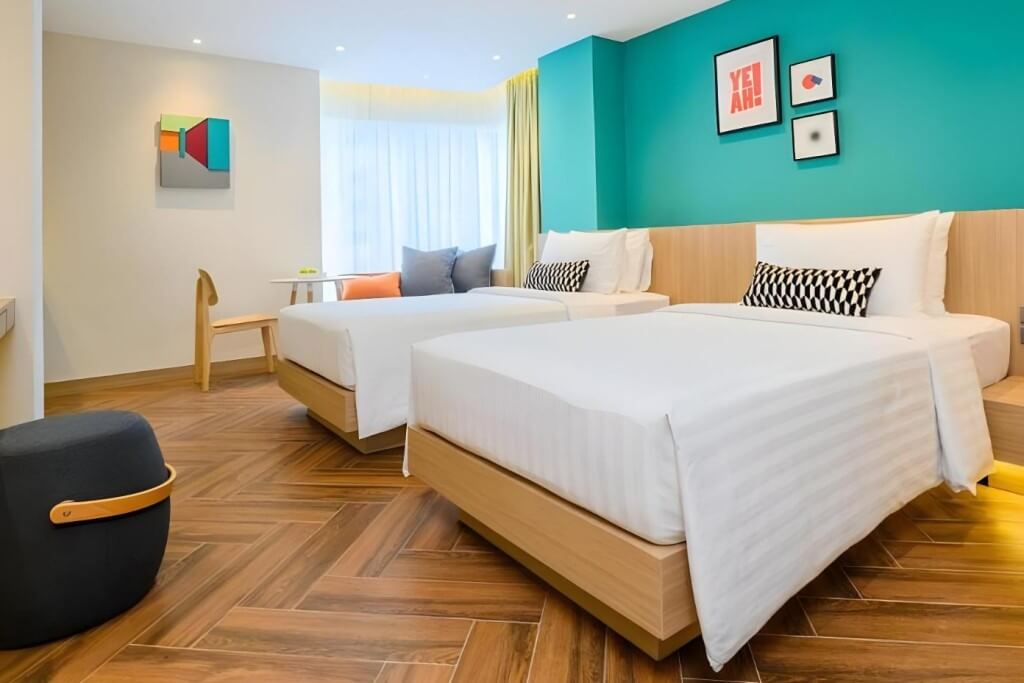 The room at SQ Boutique Hotel is absolutely sufficient for two guests and their luggage.