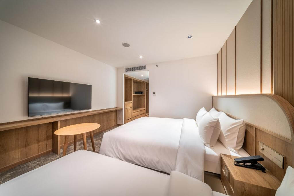 Spacious Twin Bed Room for Family or Friends at Sotetsu Hotel