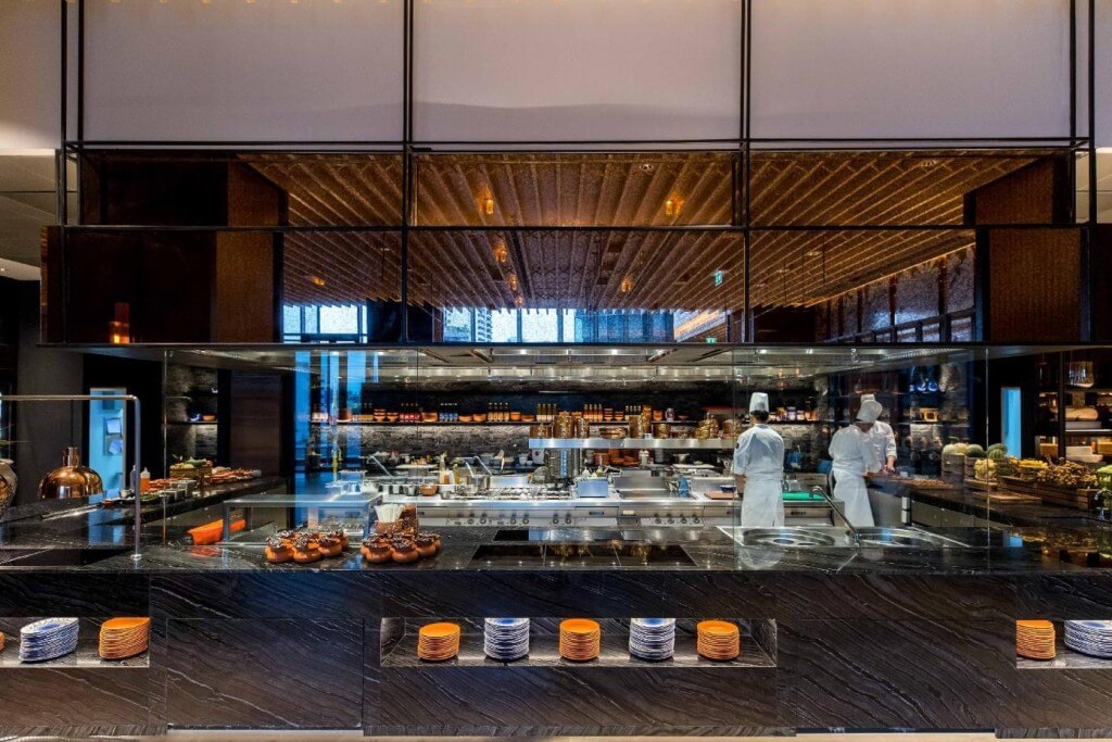 The breakfast buffet at Hyatt Regency Bangkok Sukhumvit has a wide variety of options, with all kinds of international dishes.