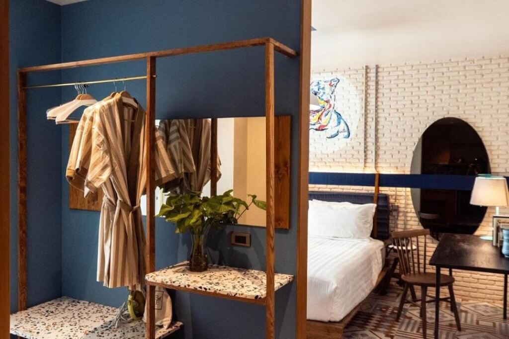 "Clean" is one of the most mentioned perks guests rave about for Tints of Blue Hotel on booking sites.