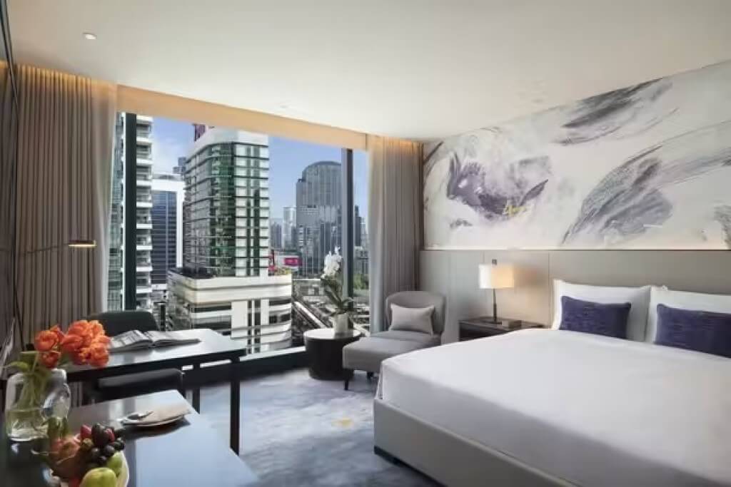 Carlton Hotel Bangkok Sukhumvit has family-friendly rooms with plenty of space—perfect for travelers with kids.