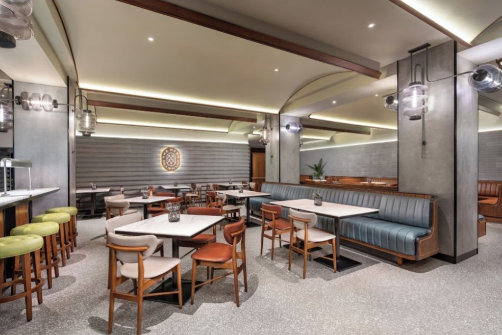 Bright breakfast seating area at Four Points by Sheraton Bangkok Sukhumvit 22