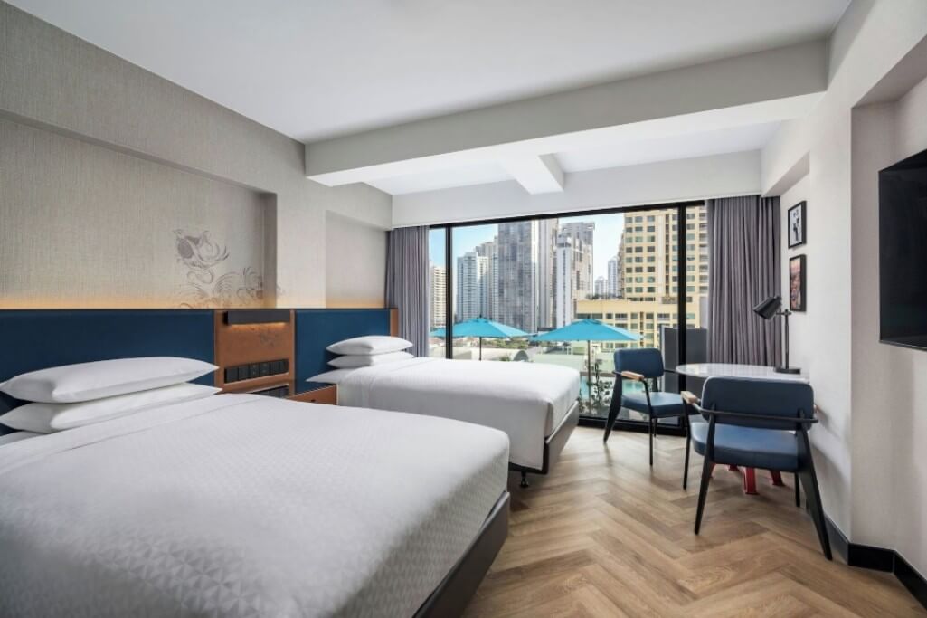Twin bed room at Four Points by Sheraton Bangkok Sukhumvit 22 with ample space