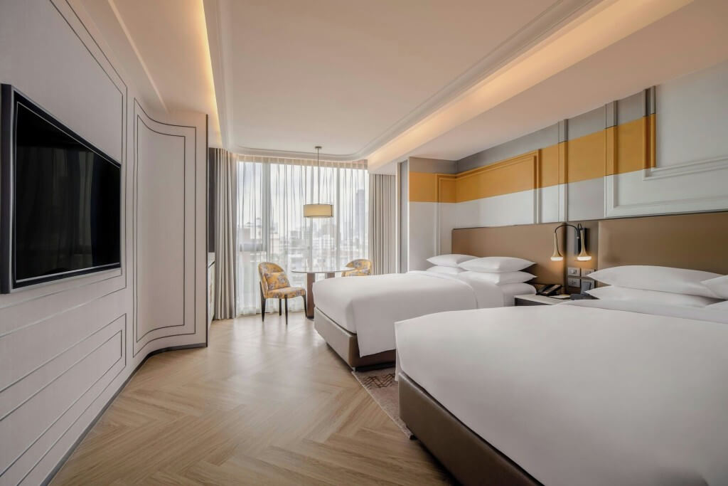 Madi Paidi Bangkok Autograph Collection well-designed room with cozy atmosphere