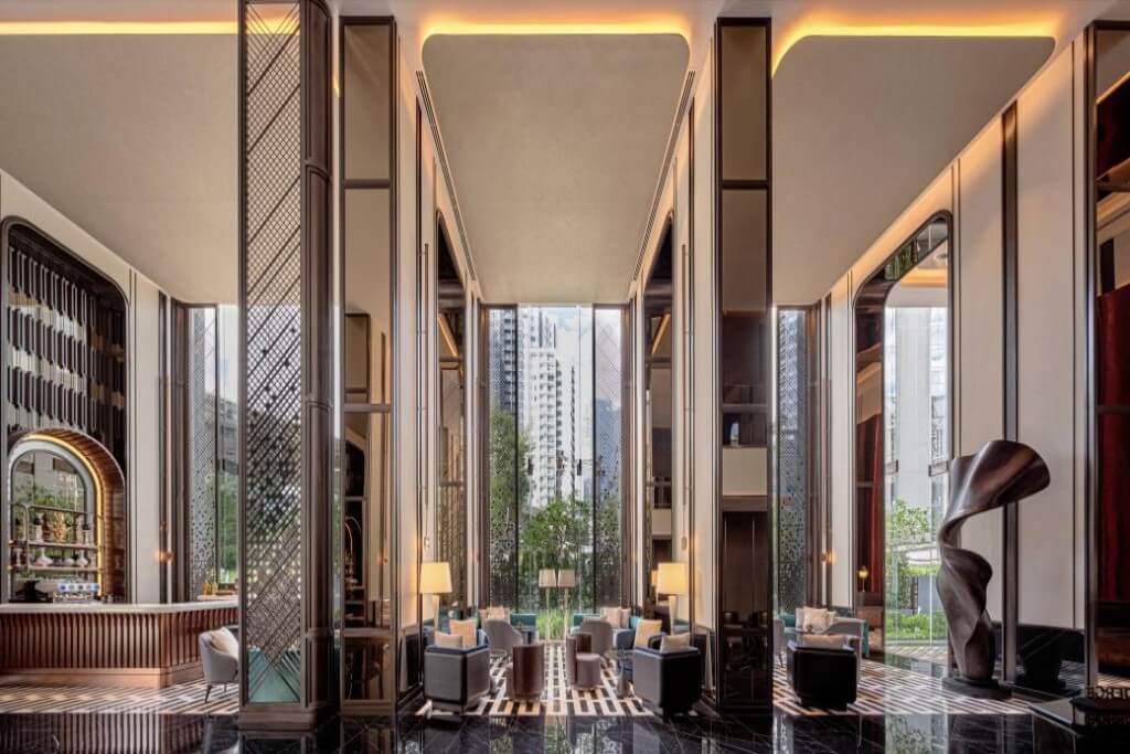 Bright and luxury lobby of Intercontinental Bangkok Sukhumvit with elegant decor