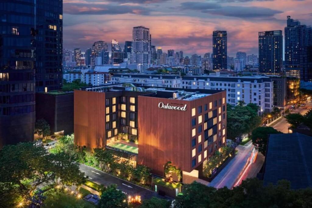 modern exterior of Oakwood Studios Sukhumvit Bangkok on Sukhumvit 36