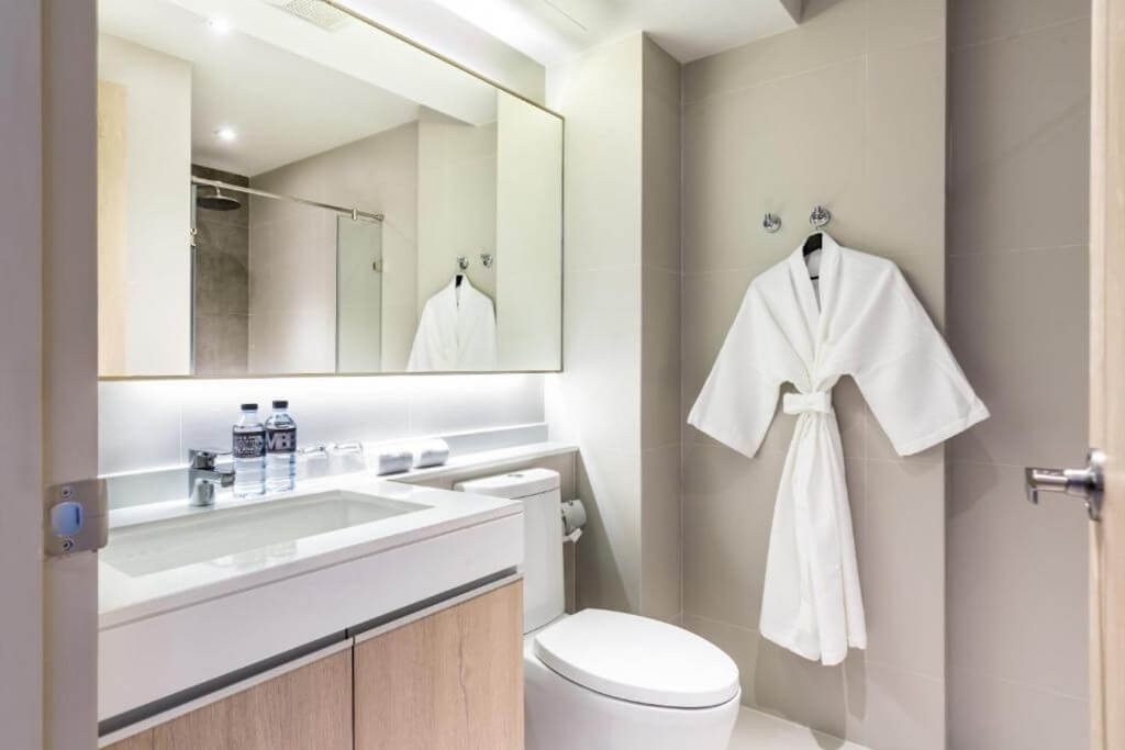 Cross Vibe Bangkok Sukhumvit bathroom Japanese style dry-wet separation