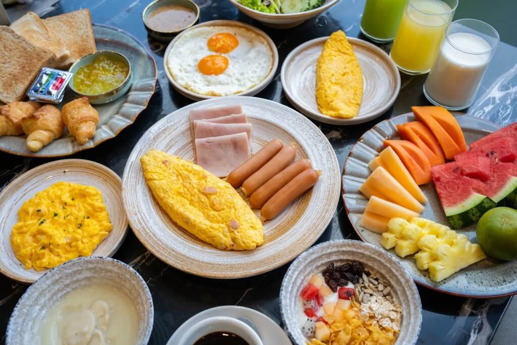 Ramada by Wyndham Bangkok Sukhumvit 87 breakfast buffet with salad and egg dishes