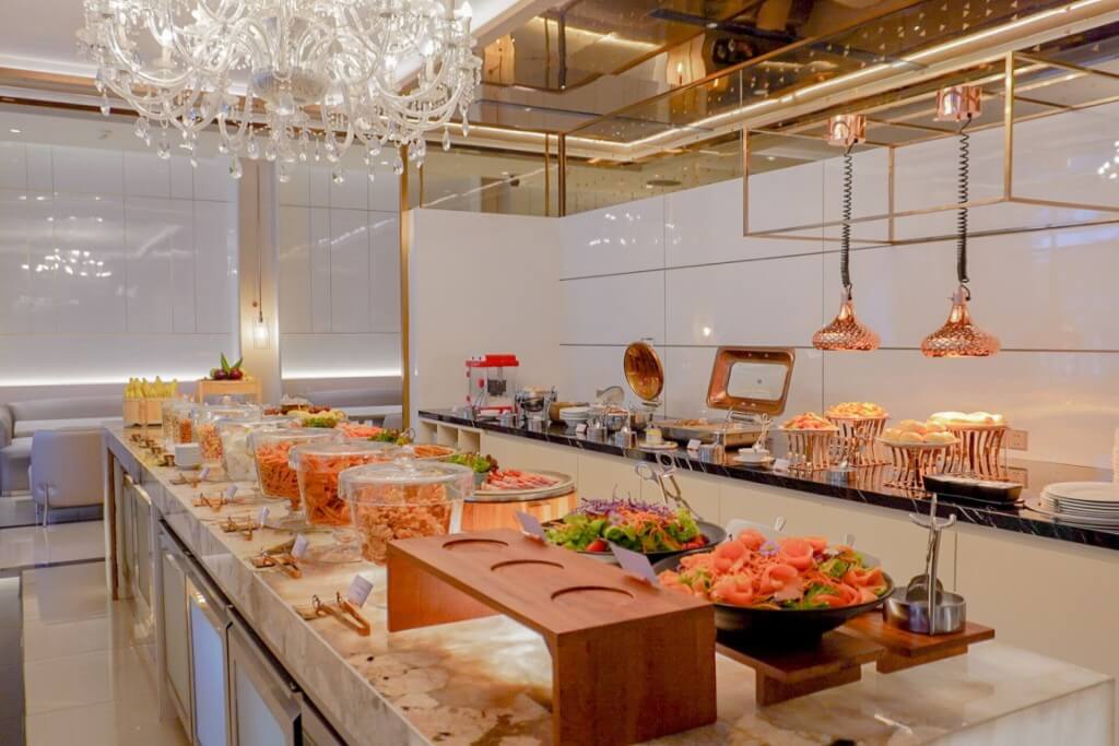 Pathumwan Princess Hotel breakfast buffet with variety of dishes