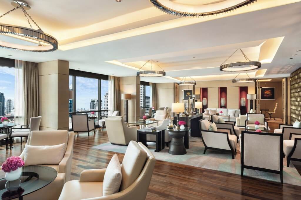 Siam Kempinski Hotel Bangkok executive lounge quiet seating area
