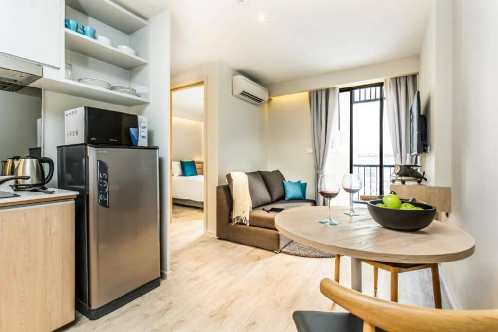 Cross Vibe Bangkok Sukhumvit family room living dining kitchen area