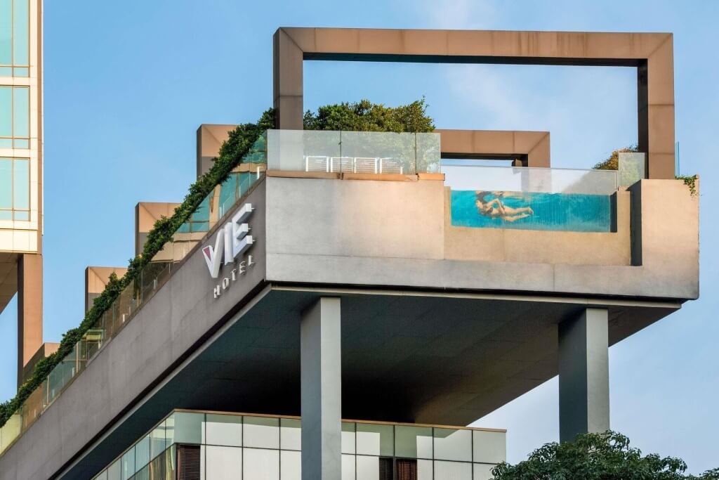 VIE Hotel Bangkok infinity pool glass edge facing BTS