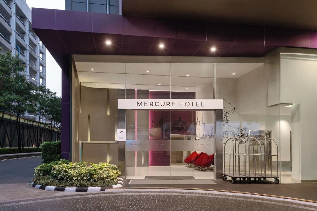 Mercure Bangkok Siam hotel main entrance