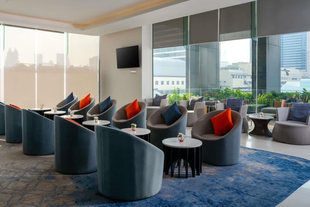 Mercure Bangkok Siam lobby lounge seating area
